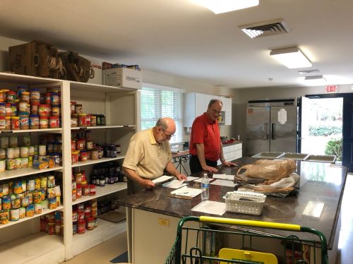 people sorting food